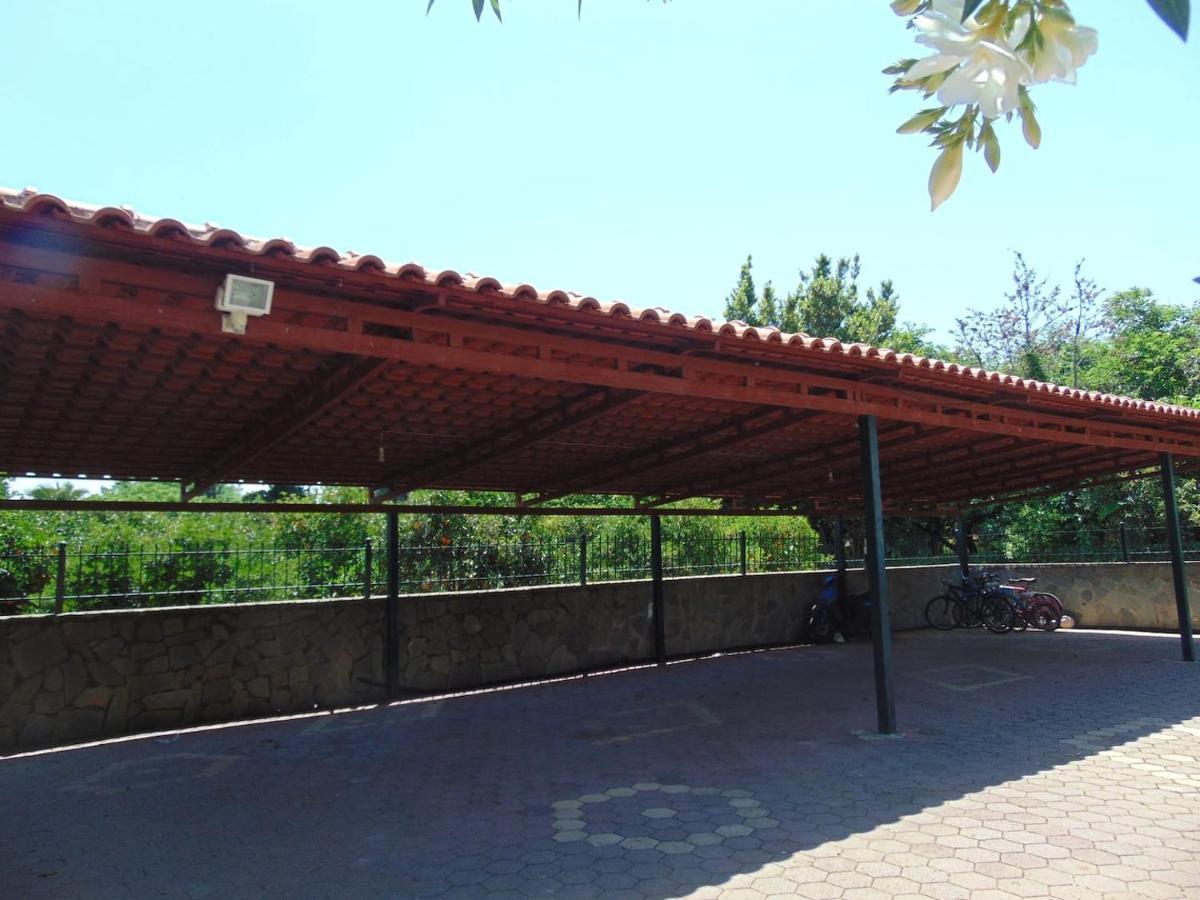 Small Theater Apartment Epidaurus Bagian luar foto